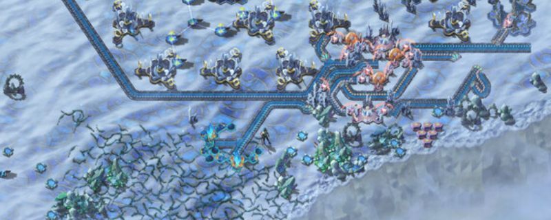 《默特术士》游戏主界面展示，背景为魔法阵与漂浮符文，角色站在中央施法，整体风格充满奇幻色彩