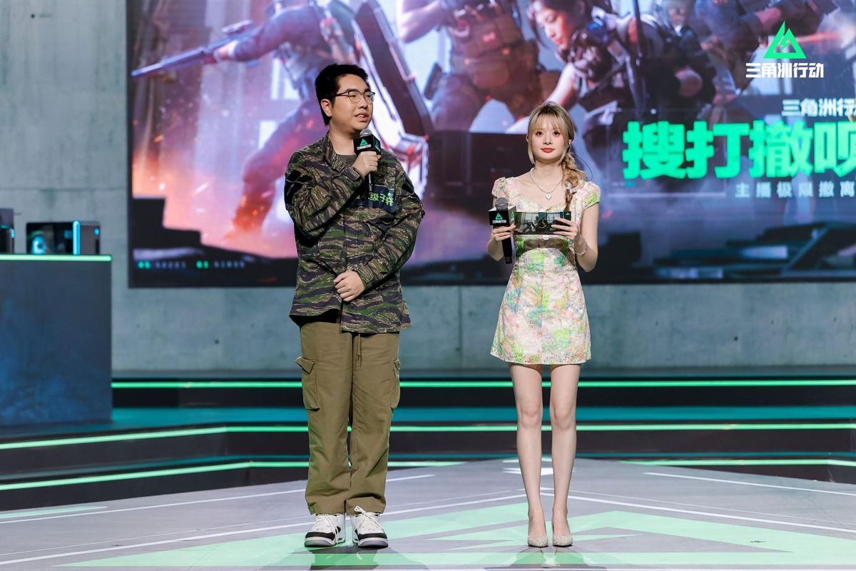 五支战队均使用骇爪干员列阵对峙，背景为航天基地最终决战地图