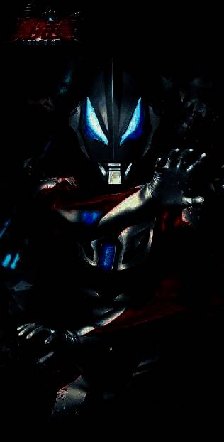 捷德奥特曼原始形态全身图，手持升华器，姿态蓄势待发