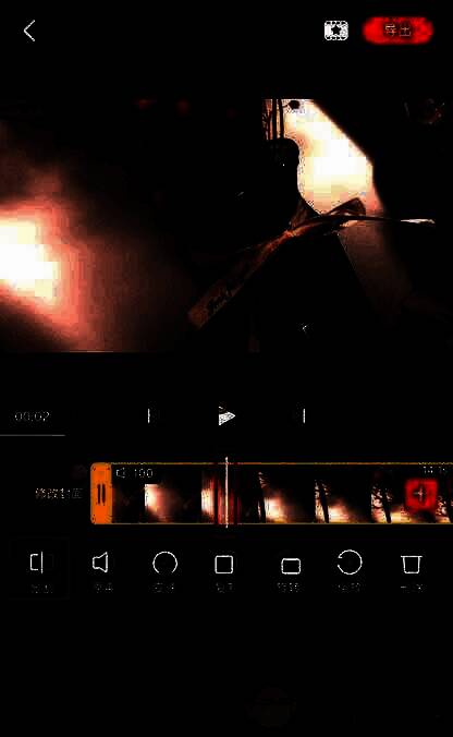 用户在时间轴上定位并使用分割功能截取慢动作起始点