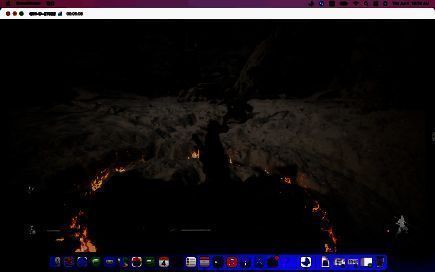 地铁车厢内玩家用手机串流玩《黑神话悟空》的情景，神情专注，画面流畅