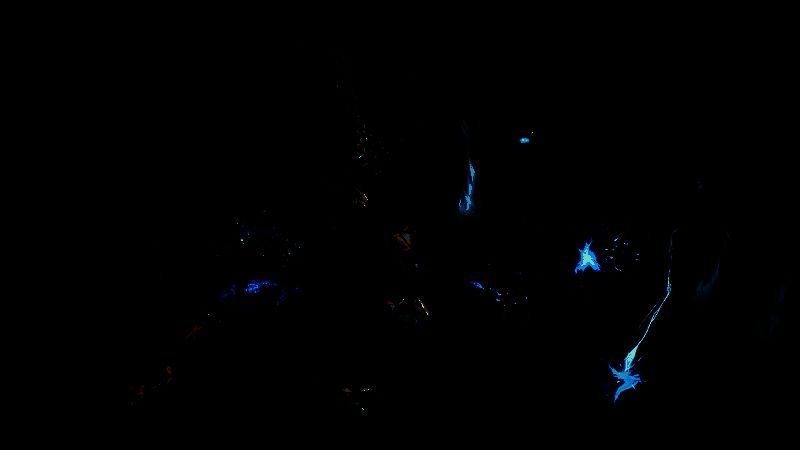 Rod Fergusson在社交媒体上发布关于‘类暗黑’命名建议的推文截图，下方评论区充满质疑与嘲讽