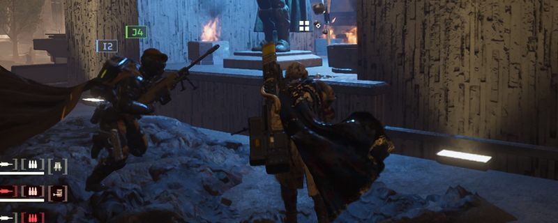 《绝地潜兵2》游戏中玩家角色在战场上拾取样本资源的场景，背景可见鹈鹕撤离机与敌方单位