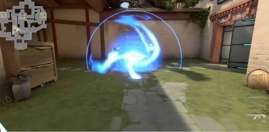 技能界面展示猎枭四项技能图标：无人机、寻敌箭、雷击箭、狂烈之怒