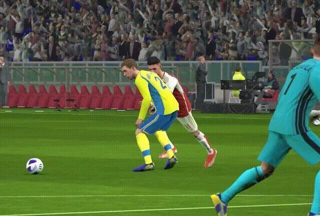 马丁内利使用马赛回旋技能动画，灵巧转身摆脱两名防守球员