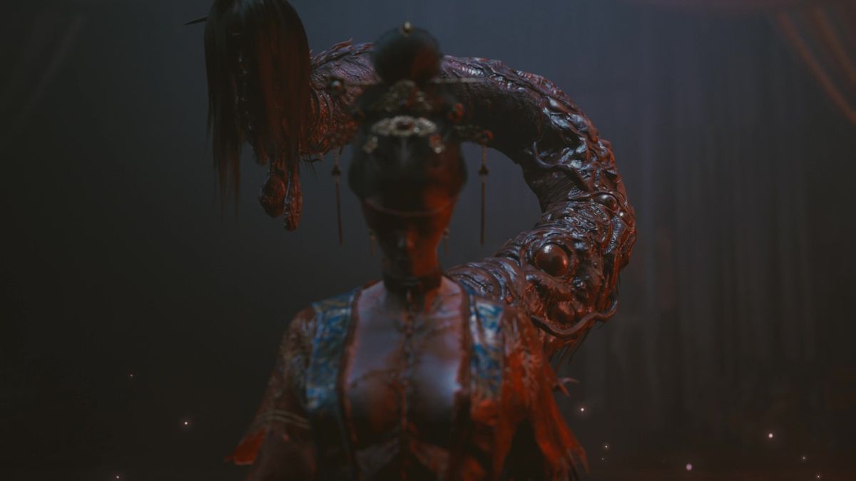 主角在破败寺庙中与影子敌人交战，刀光剑影间符咒飘散，光影效果极具氛围感