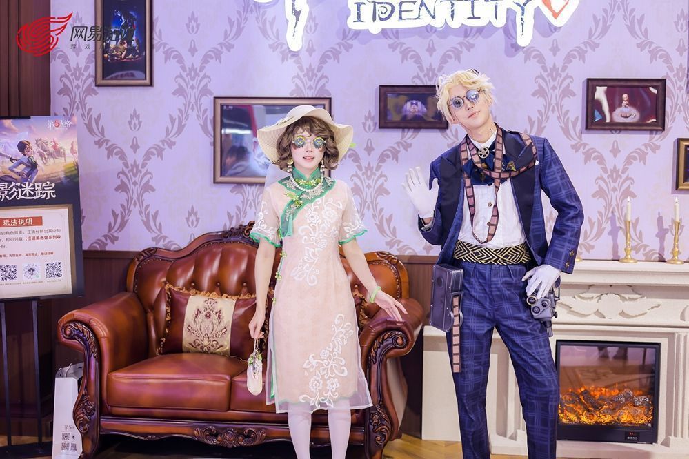 《第五人格》展区还原庄园场景，玩家体验追逐玩法，氛围紧张刺激