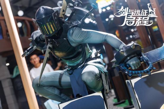 多位Coser集体亮相，还原游戏角色群像，现场氛围热烈