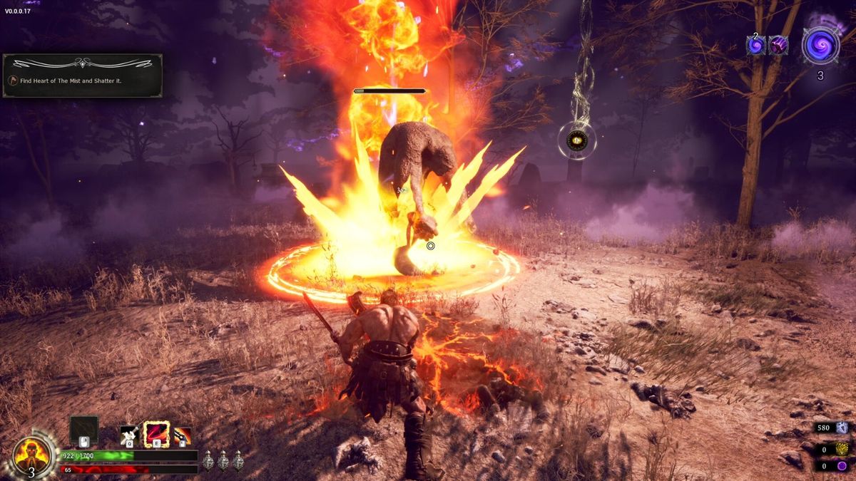 巨型Boss从迷雾中现身，体型庞大，双目赤红，正向玩家发动猛烈冲锋