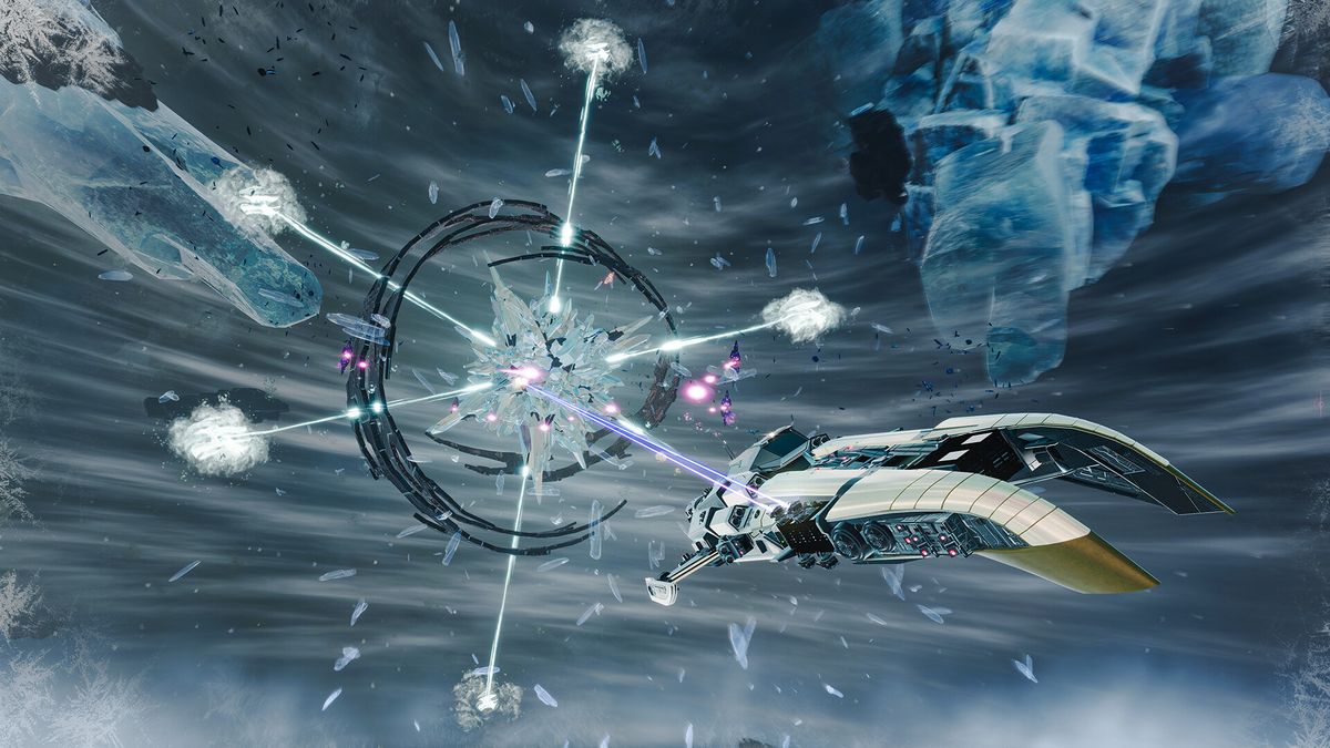 飞船在巨大行星环中穿梭，远处可见敌方母舰发射能量光束，战斗一触即发