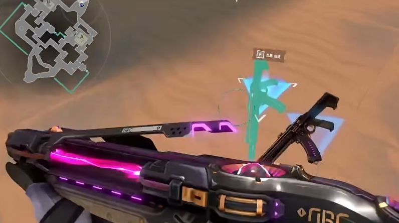 紫金狂徒皮肤开火特写，金色枪口火焰与精致金属纹理清晰可见