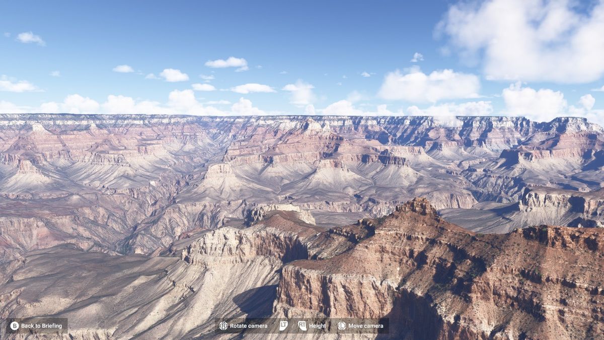 纽约城市建筑群细节对比，2024版建筑轮廓更清晰，反射更真实