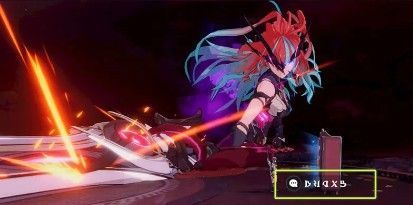 巨大的虚蚀蒂娜挥舞长枪横扫全场，角色正站在传送柜子旁准备闪避