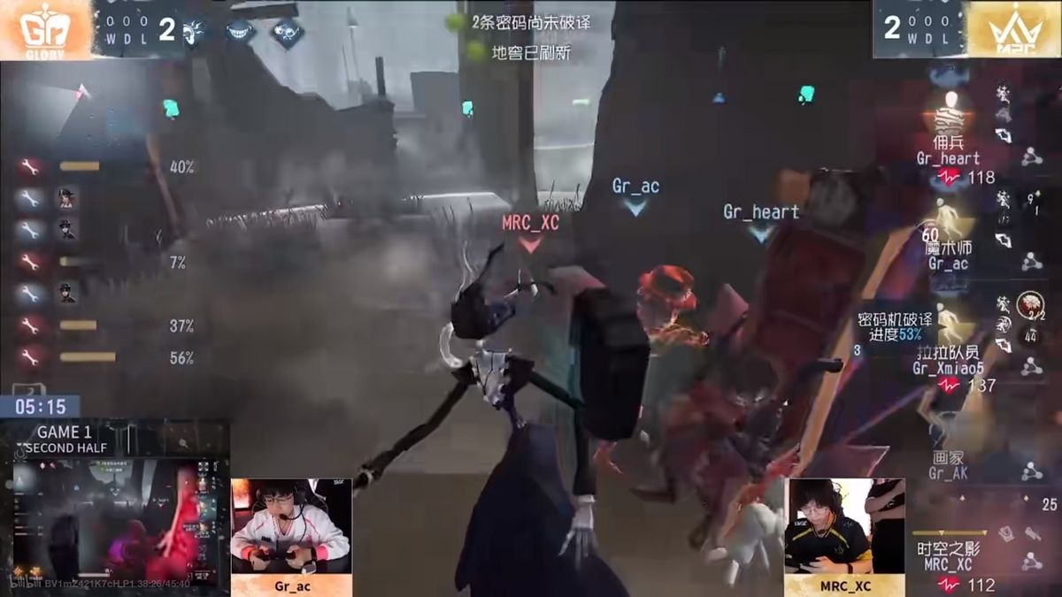 时空之影背身出刀，精准命中隐身状态的魔术师，展现极致预判