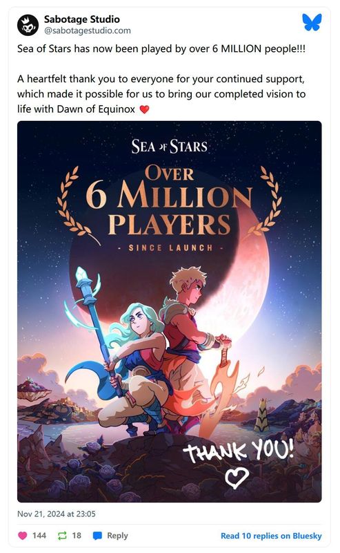 《星之海》战斗场景截图，角色释放华丽技能，画面充满粒子特效与动态光影，展现回合制战斗的策略与视觉双重享受