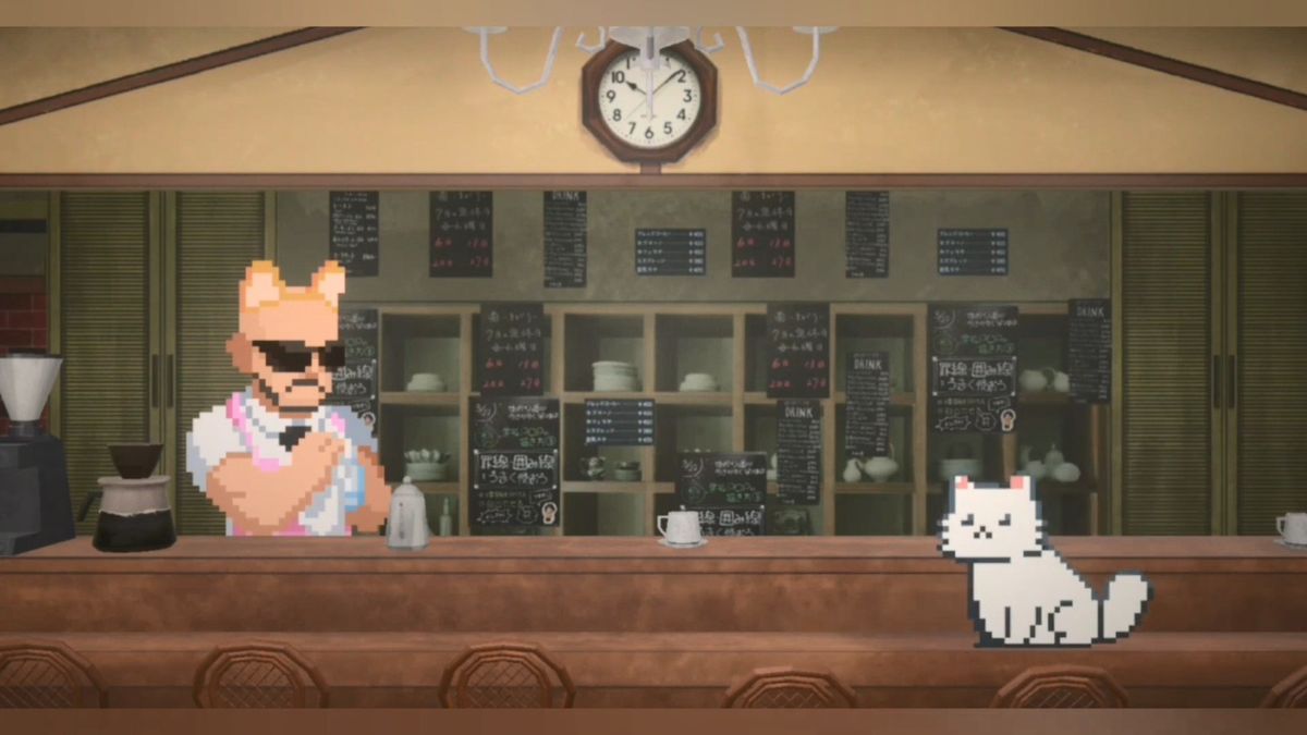 美希手持相机蹲在草丛边，专注地对准一只毛色斑斓的花猫，背景是夕阳下的木屋与海面