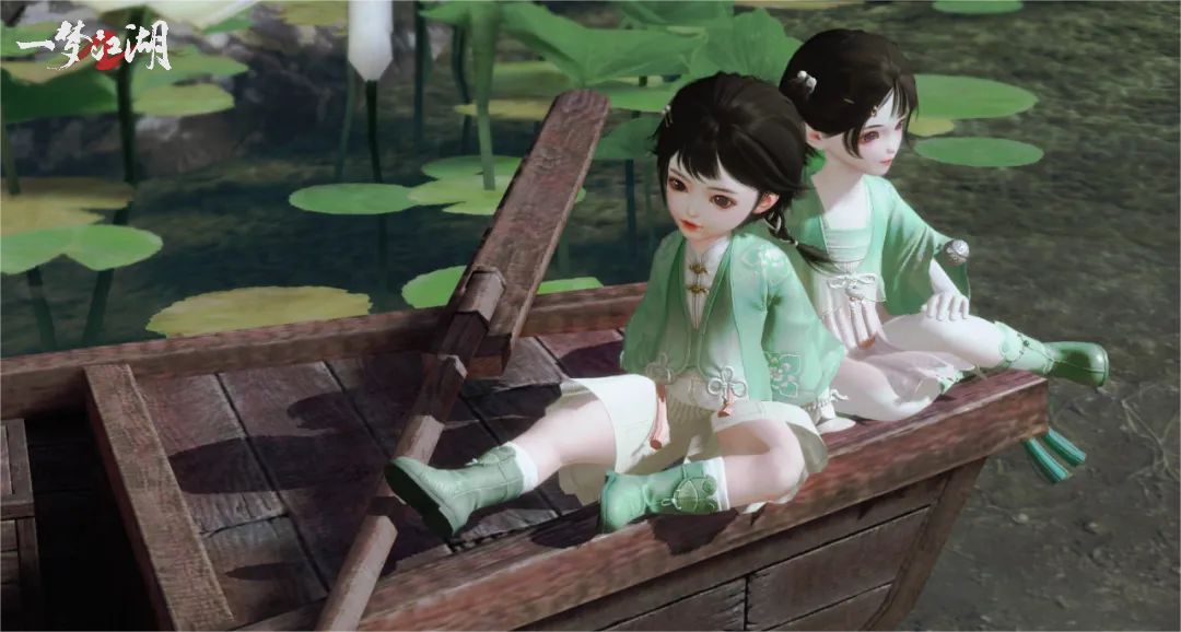 《一梦江湖》时装·碧苔生背面展示，背部设计飘逸，纱裙层叠，整体如雾似梦