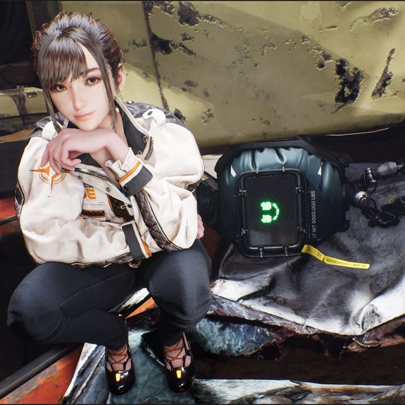 伊芙在废墟城市中持枪奔跑的战斗瞬间，身后爆炸火光四溅，动作张力十足