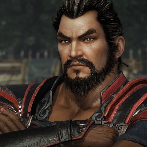 《真三国无双：起源》中黄盖身披重甲手持长戟，屹立于战场硝烟之中，目光坚毅，背景为燃烧的军营与飘扬的孙氏战旗