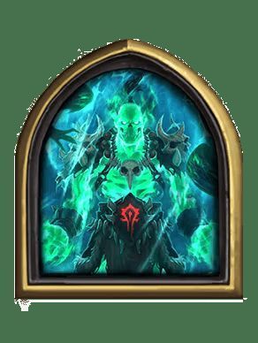 萨满英雄展示‘冰封鬼灵耐奥祖’皮肤，全身覆盖寒冰特效，背景为幽暗墓穴