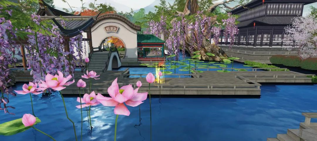 紫藤花垂落在水面上方，小桥连接两岸，荷花在池中盛放，光影柔和