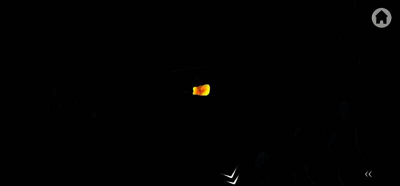 迷宫通道蜿蜒曲折，玩家正引导角色通过