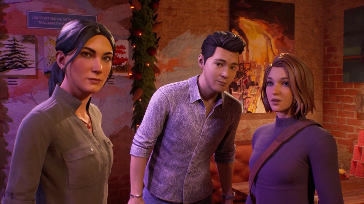 对比画面：左侧为初代《奇异人生》主角麦珂茜僵硬行走的截图，右侧为《双重曝光》中更流畅自然的角色移动动画