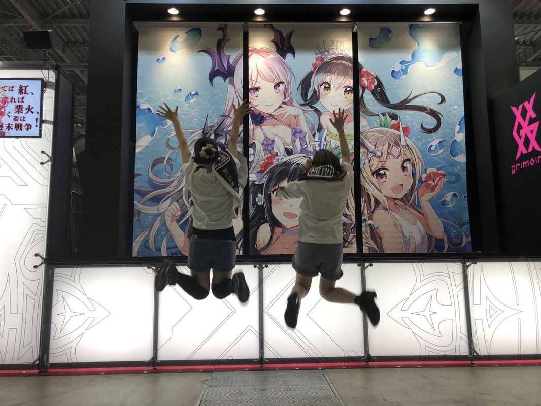 游戏角色群像图，多位骑士并肩站立，服装风格各异，从武士到机甲，从魔法袍到现代制服，体现多时代融合设定