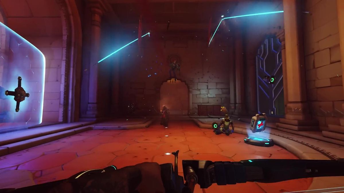 视频截图：猎空在漓江塔穿梭跳跃，使用脉冲炸弹完成精彩击杀