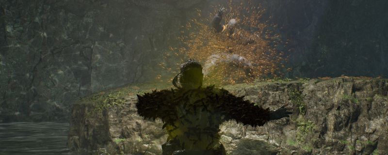 游戏中角色在丛林环境中发现蜂巢的场景，树干上悬挂着一个巨大的蜂巢，周围有蜜蜂飞舞