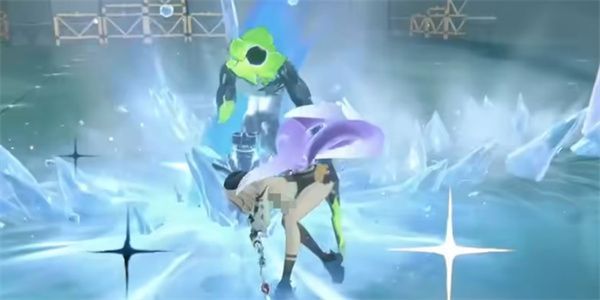 伊德海莉释放强化特殊技，双次上挑后释放环形冰雾，敌人被冻结在原地