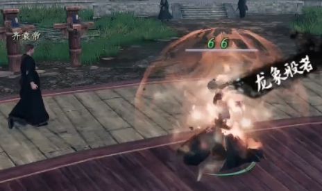 角色周身环绕金色气流，双掌推出强大冲击波，周围敌人被震飞倒地