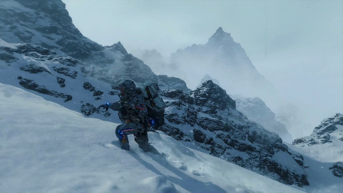 《死亡搁浅》在不同主机上的画面截图对比，展示Xbox Series S在地形与水面细节上的画质差异