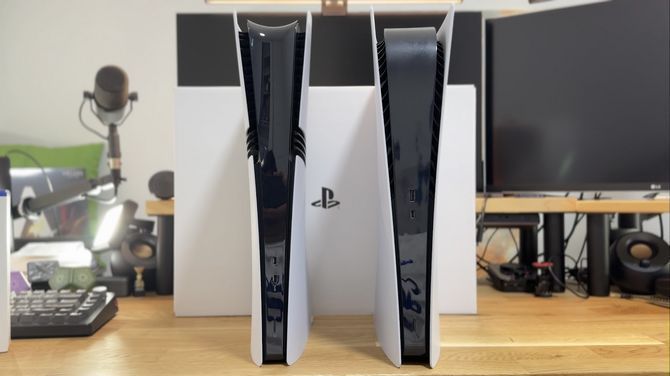 PS5 Pro底部细节图，接口布局与散热孔设计更精细