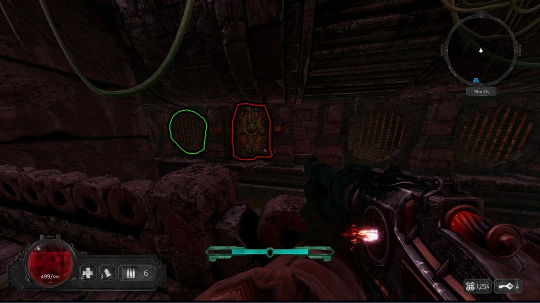 房间左侧绿色栅格通道视角，水晶1位于通道尽头，发出微弱蓝光，周围有破损石柱