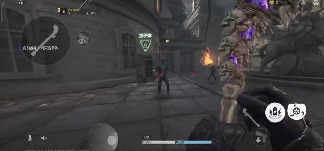 玩家在狭窄空间内使用镰刀清场，敌人被击飞四散，体现高范围伤害特性