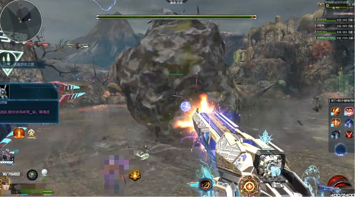 金战云与女英雄并肩作战，背景为虚空要塞战场，技能光效交织