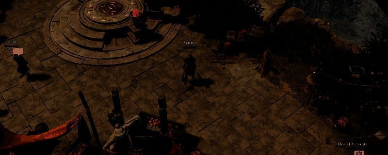 《泰坦之旅2》中绿色单手悍匪锤的武器特写，锤头泛着幽绿光芒，附带暴击几率加成说明