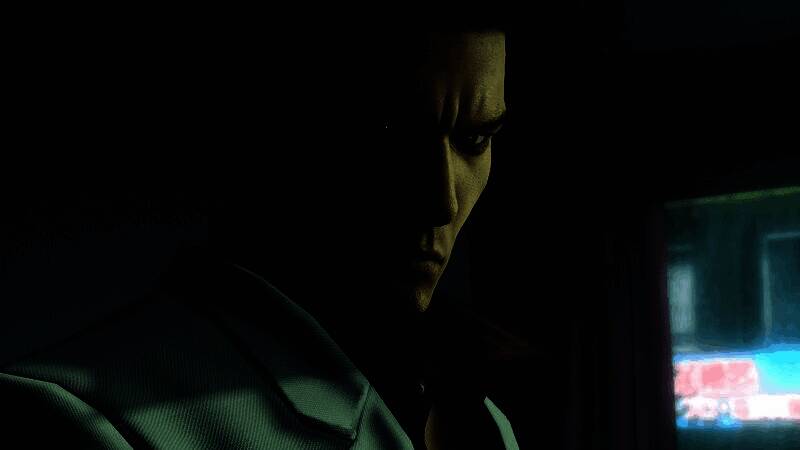 《人中之龙：极》Switch版游戏画面，主角桐生一马在神室町街头展开激烈打斗，背景霓虹闪烁，氛围浓郁