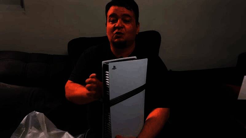 UI动效流畅，图标滑动带有轻微弹性反馈