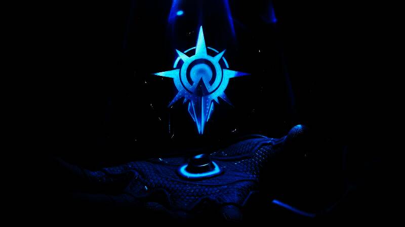 测试玩家合影墙画面，屏幕上滚动播放玩家留言与建议，体现开发团队与玩家的紧密互动