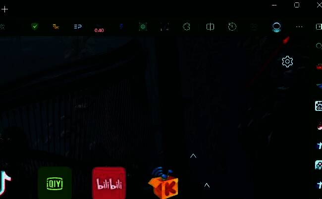 Edge浏览器主界面，右上角显示三条横线菜单按钮