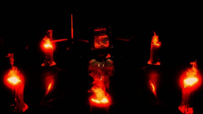 游戏内书架与玩具陈列，呈现80年代儿童房风格