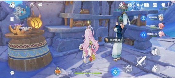 霜月之坊聚所书架特写，书中夹杂着隐藏的书籍线索