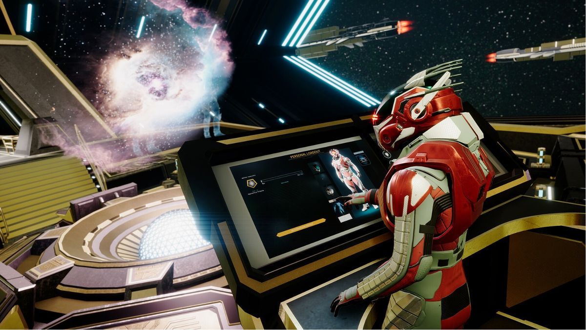 飞船爆炸瞬间的慢动作画面，碎片四散，火焰冲天