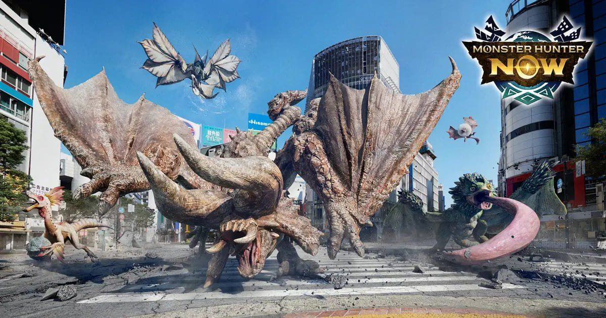 玩家们在活动现场合影留念，背景是《怪物猎人 Now》周年庆主题展板和角色立像