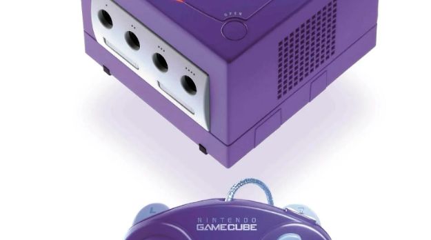 任天堂神秘公告页面截图，显示‘即将提供全新服务’字样，背景为黑色带有复古像素风格装饰