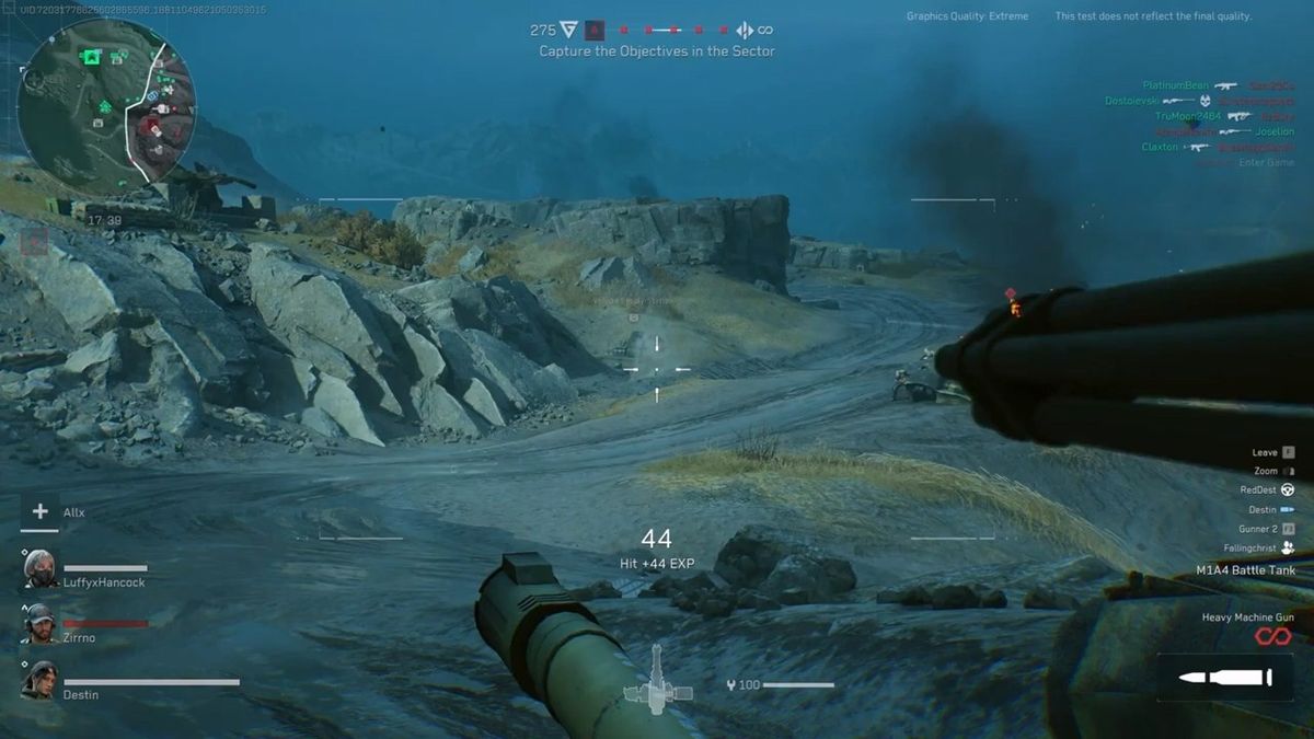 角色在废墟中搜索物资，背包状态显示当前携带装备情况