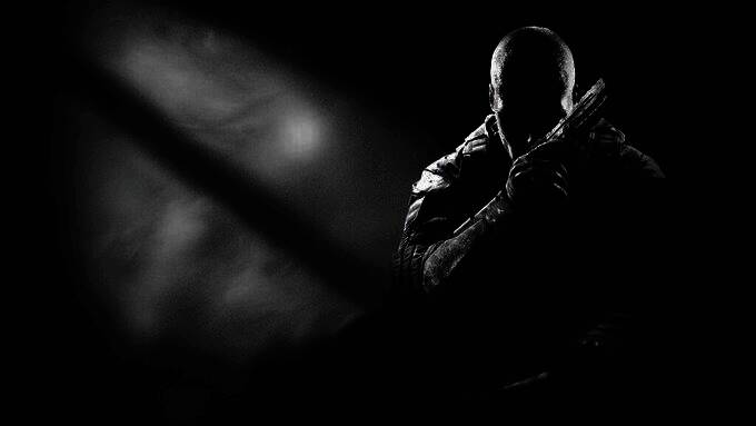 《使命召唤2025》僵尸模式场景，夜晚废弃地铁站内，多名玩家持枪围堵涌来的机械丧尸，环境光影逼真