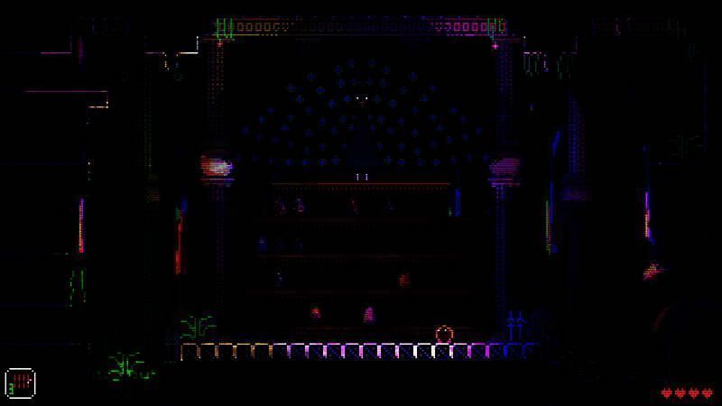 黑暗通道中出现一双发光的眼睛，气氛紧张，预示危险临近